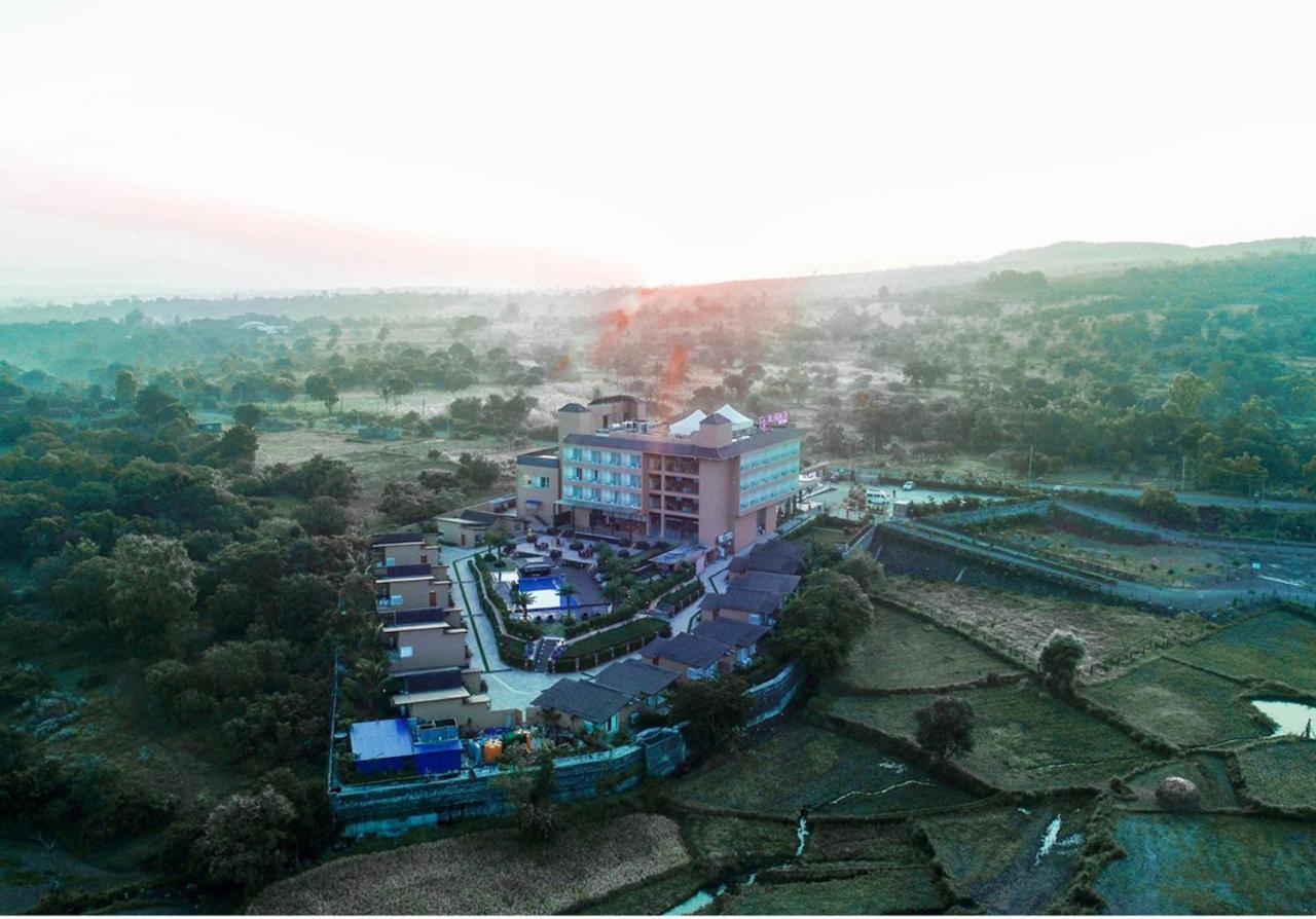 Regenta Resort Belagavi 외부 사진